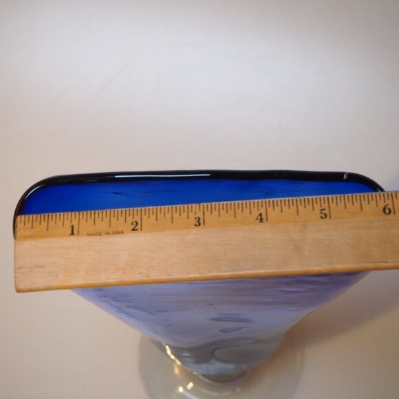 💙 Vintage Hand-Blown Art Glass Cobalt Fan Vase - Picture 10 of 10